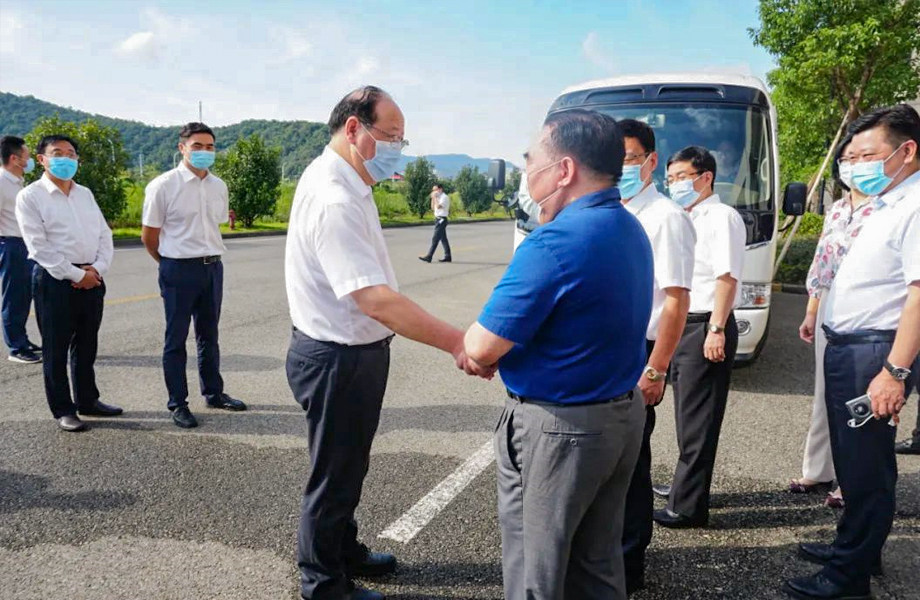 戴維醫(yī)療_省委常委、市委書記彭佳學(xué)象山調(diào)研蒞臨戴維醫(yī)療：專注主業(yè)，精準(zhǔn)聚焦